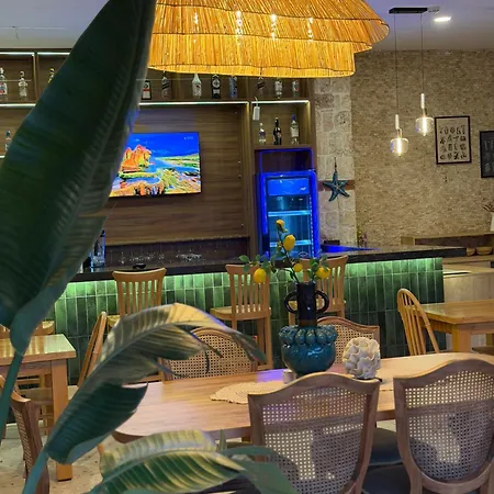 Del Mare Hotel *